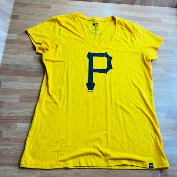 47 Tops - Pittsburgh pirate women's T-shirt size large 47 brand